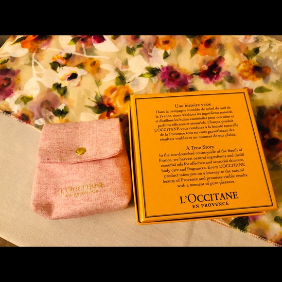 L’Occitane Gift Box with Pouch - Picture 5 of 6